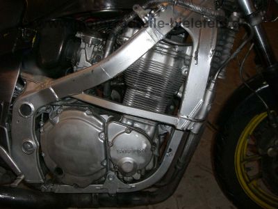 Suzuki_Streetfighter_GSX_600_750_GSX600_GSX750_F_GSX600F_GN72B_Superbike_Stahlflex_12.jpg