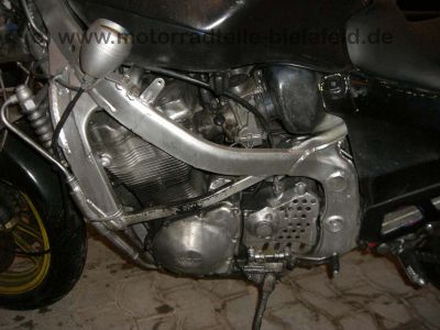 Suzuki_Streetfighter_GSX_600_750_GSX600_GSX750_F_GSX600F_GN72B_Superbike_Stahlflex_20.jpg