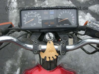 Yamaha_XS_400_XS400_DOHC_12E_rot_28.jpg