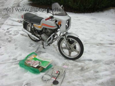 Honda_CB_125_CB125_T_T2_125T2_CB125T2_silber_Verkleidung_1.jpg