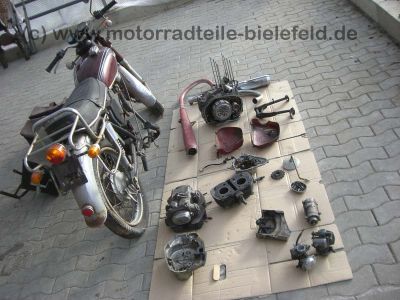 Honda_CB_125_250_CB250_K_K1_K4_rot_48.jpg