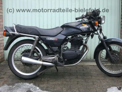 Honda_CB_250_CB250_RS_250RS_CB250RS_schwarzblau_Deluxe_MC02_vgl__CL_250S_MD04_85.jpg