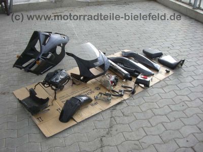 Yamaha_FZR_600_FZR600_3HE_Verkleidung_Streetfighter_Reste_1.jpg