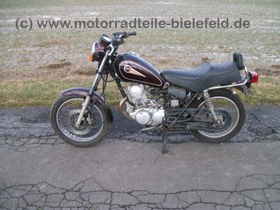 Yamaha_SR125_SR_125_SE_125SE_SR125SE_10F_rot_Sissybar_5.jpg