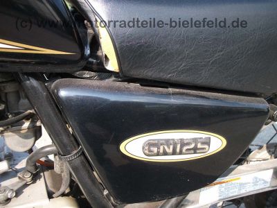 Suzuki_GN125_NF41A_NF41_A_GN_125_schwarz_weiss_7.jpg