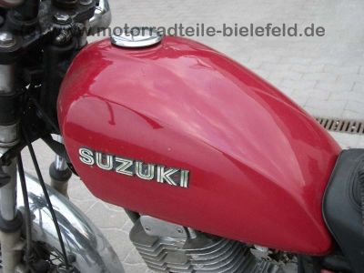 Suzuki_GN400_rot_GN_250_400_Koffersystem_Koffer_GIVI_53.jpg