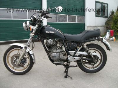 Suzuki_GN400_schwarz_GN_250_400_GN250_Extras__31.jpg