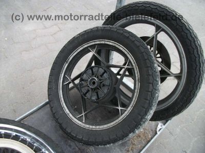 Suzuki_GN400_schwarz_GN_250_400_GN250_Extras__6.jpg