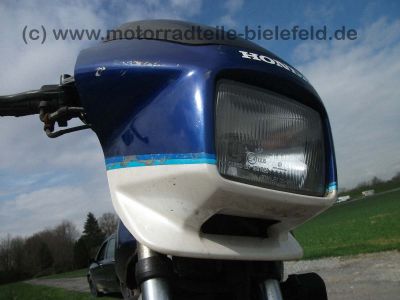 Honda_VF400F_blau_NC13_VF_400_500_700_750_Interceptor_22.jpg