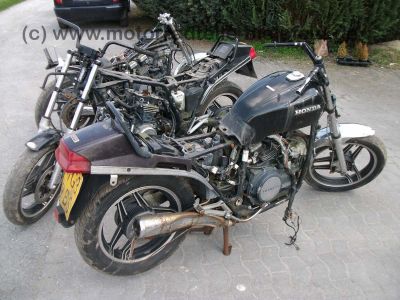 Honda_VF700S_RC22_Sabre_VF_400_500_700_750_VF700_VF750_F_C_700S_750S_Magna_Interceptor_7.jpg