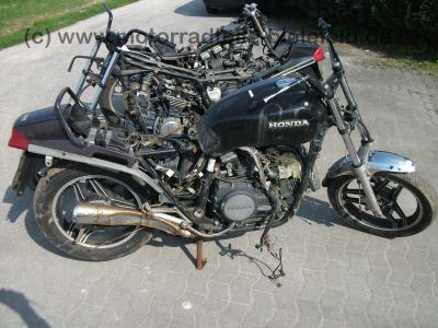 Honda_VF750S_RC07_Sabre_VF_400_500_700_750_VF700_VF750_F_C_700S_750S_Magna_Interceptor_10.jpg