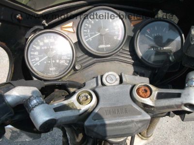 Yamaha_XJ900_31A_schwarz_NL_XJ_700_750_900_Typ_31_A_26.jpg