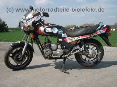 Yamaha_XJ900_31A_schwarz_NL_XJ_700_750_900_Typ_31_A_29.jpg