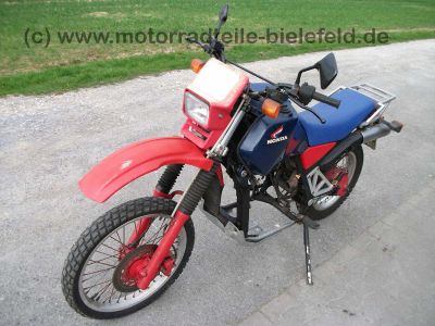 Honda_XLV750R_RD01_blauer_Tank_XLV_VT_750_XLV750_VT750_R_C_750R_66.jpg