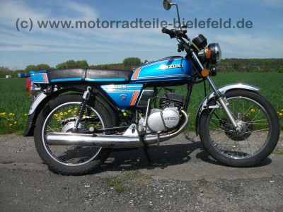 Suzuki_GP125_blau_original_GP_GT_125_GT125_GT185_34.jpg