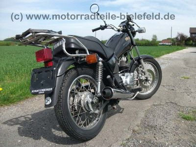 Yamaha_SR125_10F_schwarz_grosse_Scheibe_SR_125_125SE_SR125SE_41.jpg