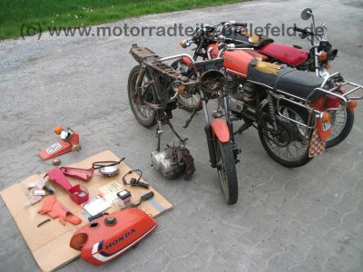Honda_CB50J_orange_teilzerlegt_Originalpapiere_CB_CY_XL_Z_ST_50_DAX_Monkey_CY50_XL50_Z50_J_E_50E_1.jpg