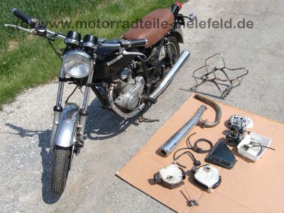 Honda_CB_250G_schwarz_KONI_braune_Sitzbank_Motor_CJ_250T_4.jpg