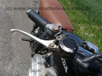 Honda_CB_250G_schwarz_KONI_braune_Sitzbank_Motor_CJ_250T_69.jpg