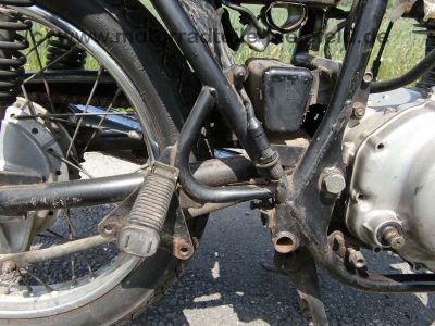 Honda_CB_250G_schwarz_KONI_braune_Sitzbank_Motor_CJ_250T_73.jpg