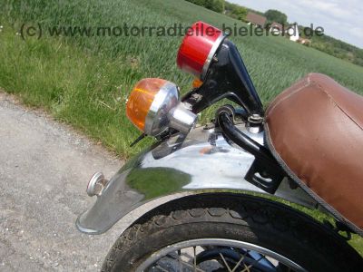 Honda_CB_250G_schwarz_KONI_braune_Sitzbank_Motor_CJ_250T_75.jpg