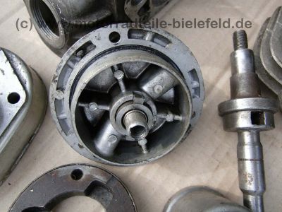 Honda_CJ_CB_250_350_360_CB250_CB350_K_250K_350K_Motor_zerlegt_20.jpg