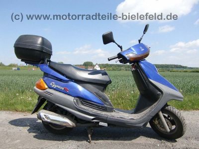 Yamaha_CygnusR_125_blau_GIVI_Typ_4NB_wie_MBK_FlameR_Flame_Cygnus_R24.jpg