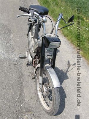 Peugeot_103_M_103M_schwarz_Mofa_Fahrrad_mit_Hilfsmotor_Peugeot103_37.jpg