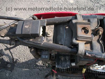 Honda_CG_125_CG125_JC27__rot_teilzerlegt_neue_Motorteile_CB_CBF_CBZ_CBX_125_106.jpg