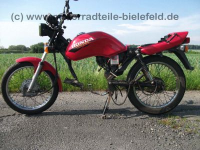 Honda_CG_125_CG125_JC27__rot_teilzerlegt_neue_Motorteile_CB_CBF_CBZ_CBX_125_46.jpg