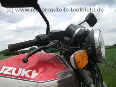 Suzuki_GSX400E_GK53C_weissrot_GS_GSX_250_400_GSX250_GSX400_E_250E_400E_GS25x_GS40x_GK_53_C_59_.jpg