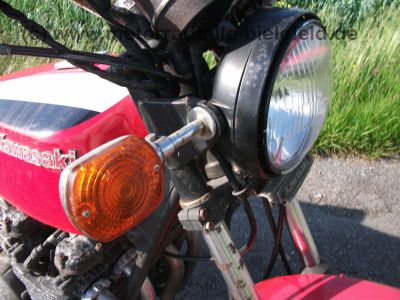 Kawasaki_KZ400J_rot_nackt_Giuliari_Sitzbank_KZ_Z_GPZ_305_400_500_550_750_55_.jpg