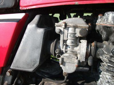 Kawasaki_KZ400J_rot_nackt_Giuliari_Sitzbank_KZ_Z_GPZ_305_400_500_550_750_59_.jpg