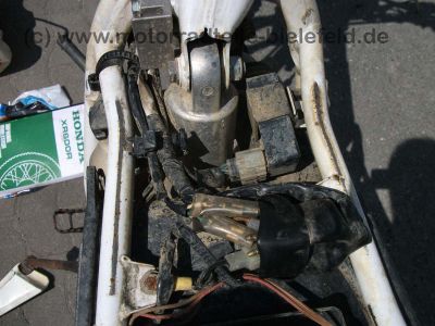 Honda_XR600R_PE04_Arrow_Auspuff_Einzelvergaser_XL_XR_250_400_600_650_XR400_XR600_R_L_400R_600R_134.jpg