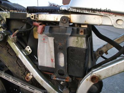 Honda_VF1000F_SC15_silberrot_ohne_Motor_VF1000_VF_1000_1100_F_F2_C_1000F_1000F2_1100C_54_.jpg