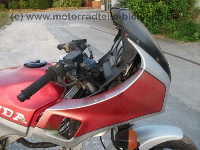 Honda_VF1000F_SC15_silberrot_ohne_Motor_VF1000_VF_1000_1100_F_F2_C_1000F_1000F2_1100C_71_.jpg