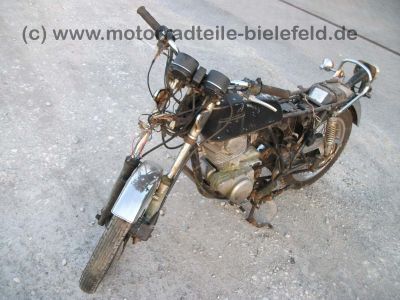 Kawasaki_KZ200A_Z200_KZ200_Z250_KZ250_KL250_Z_KZ_KL_200_250_A_C_LTD_250A_250C_39_.jpg