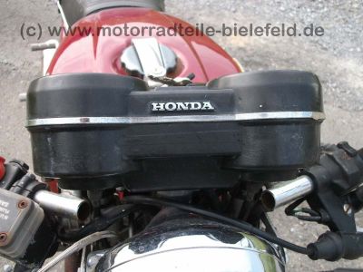 Honda_CB_750K_RC01_rot_EXTRAS_Sebring_Gimbel_Giuliari_Tarozzi_Koni_Lucas_650_900_Boldor_41.jpg