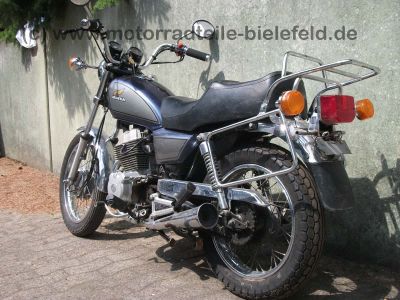 Honda_CM_250C_Custom_silberblau_MC06_CM_125_185_200_250_400_450_CM125_CM250_C_T_125C_250C_MC01_NC01_2.jpg
