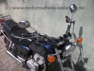 Honda_CM_250C_Custom_silberblau_MC06_CM_125_185_200_250_400_450_CM125_CM250_C_T_125C_250C_MC01_NC01_54.jpg