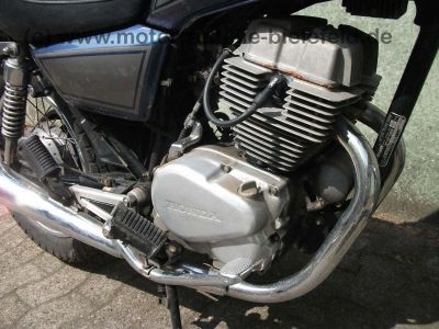 Honda_CM_250C_Custom_silberblau_MC06_CM_125_185_200_250_400_450_CM125_CM250_C_T_125C_250C_MC01_NC01_62.jpg