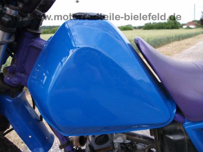 Suzuki_DR125SE_SF44A_blau_2x_Zylinderkopf_DR_GN_GZ_125_S_SE_125S_125SE_SF_43_44_SF43_SF44_A_B_43B_44A_GN125_GZ125_81.jpg