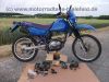 Suzuki_DR125SE_SF44A_blau_2x_Zylinderkopf_DR_GN_GZ_125_S_SE_125S_125SE_SF_43_44_SF43_SF44_A_B_43B_44A_GN125_GZ125_1.jpg