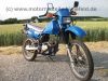 Suzuki_DR125SE_SF44A_blau_2x_Zylinderkopf_DR_GN_GZ_125_S_SE_125S_125SE_SF_43_44_SF43_SF44_A_B_43B_44A_GN125_GZ125_42.jpg