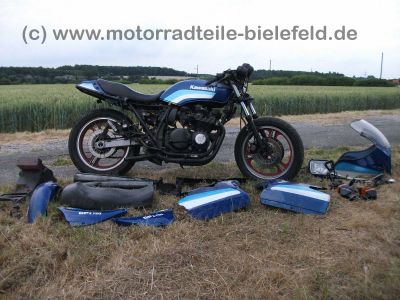 Kawasaki_GPZ750UT_blau_Vollverkleidung_Z_KZ_GPZ_ZX_550_750_ZX750_GPZ750_A_E_UT_750UT_750A_124.jpg