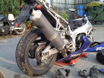 Yamaha_YZF_1000_R1_RN04_Crash_YZF1000_wie_RN01_750_600_R6_R7_140.jpg