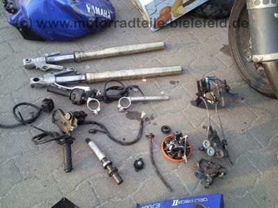 Yamaha_YZF_1000_R1_RN04_Crash_YZF1000_wie_RN01_750_600_R6_R7_164.jpg