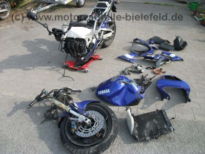 Yamaha_YZF_1000_R1_RN04_Crash_YZF1000_wie_RN01_750_600_R6_R7_9.jpg