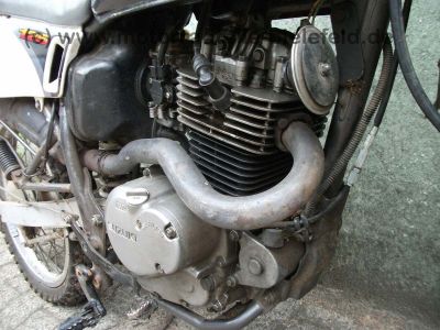 Suzuki_DR_125_SE_SF44A_grau_schwarz_EZ_2000_wie_DR_GN_GZ_125_DR125_GN125_GZ125_S_SE_125SE_125S_86.jpg