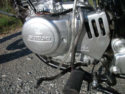 Suzuki_GN_400_GN400_silber_Ratte_Bobber_Chopper_wie_GN_DR_125_250_400_GN250_DR400_SP370_SP_370_76.jpg